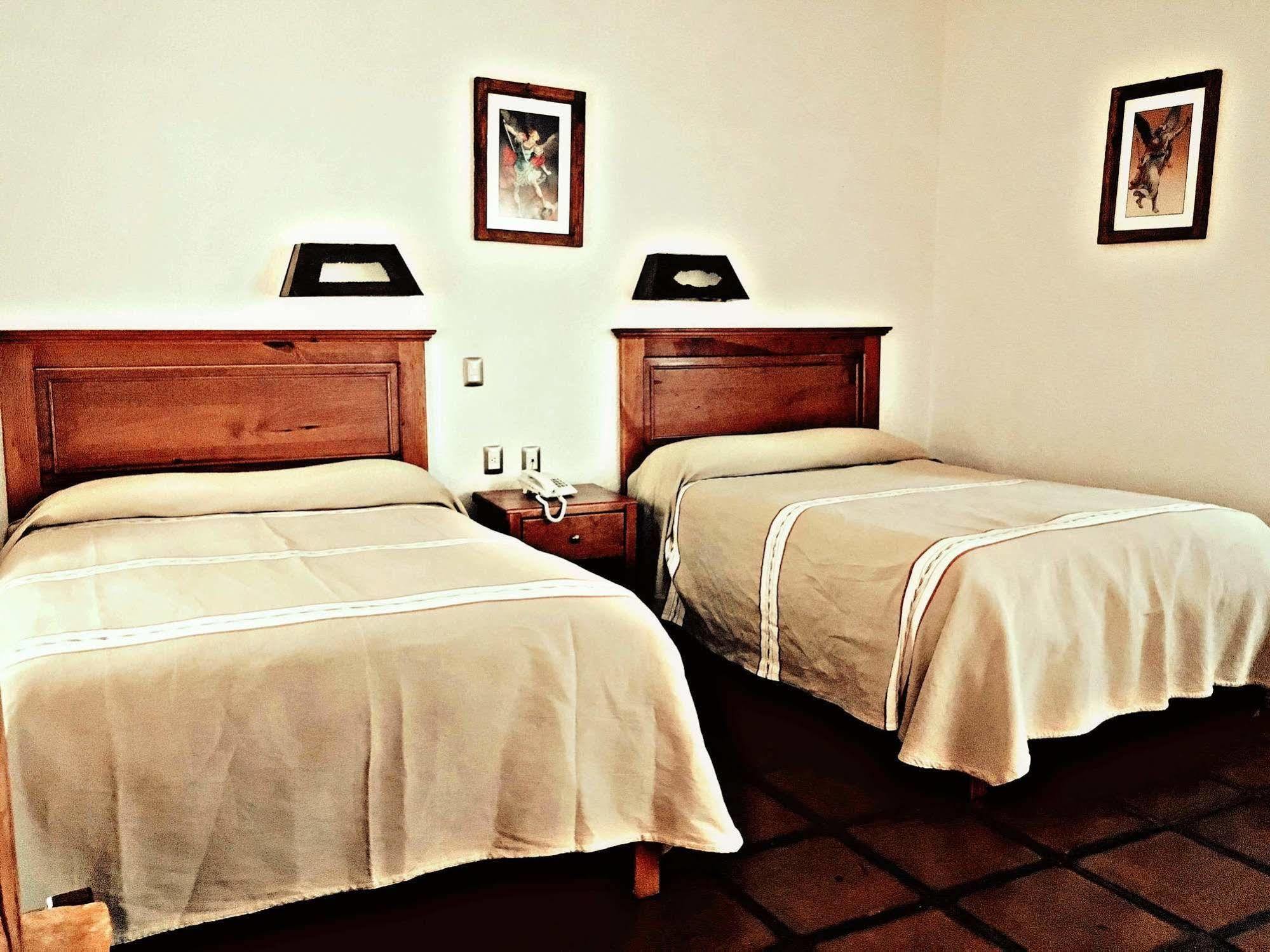 Hotel Refugio Del Angel Pátzcuaro Exteriör bild