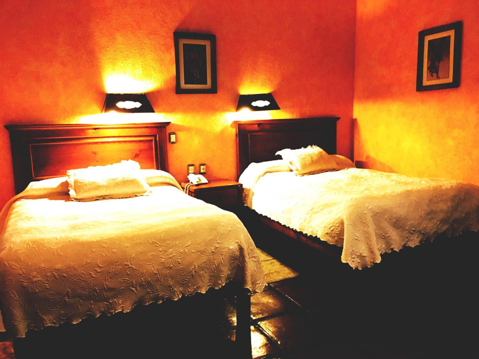 Hotel Refugio Del Angel Pátzcuaro Exteriör bild